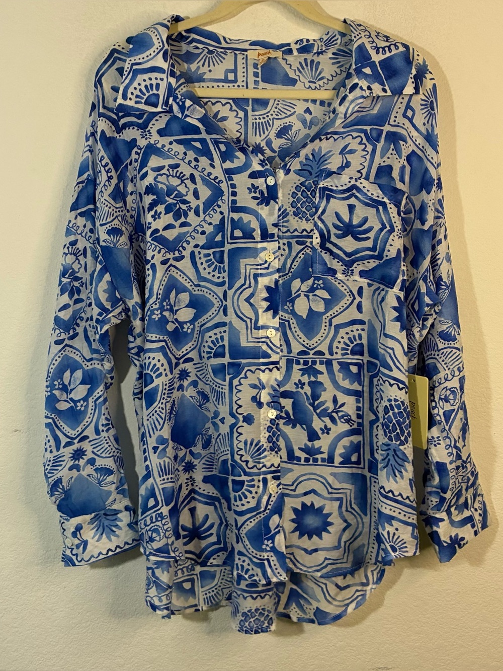 PEACH CAPRI COAST  BUTTON DOWN BLOUSE, NEW  XL